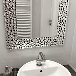 Planet Apartment *
